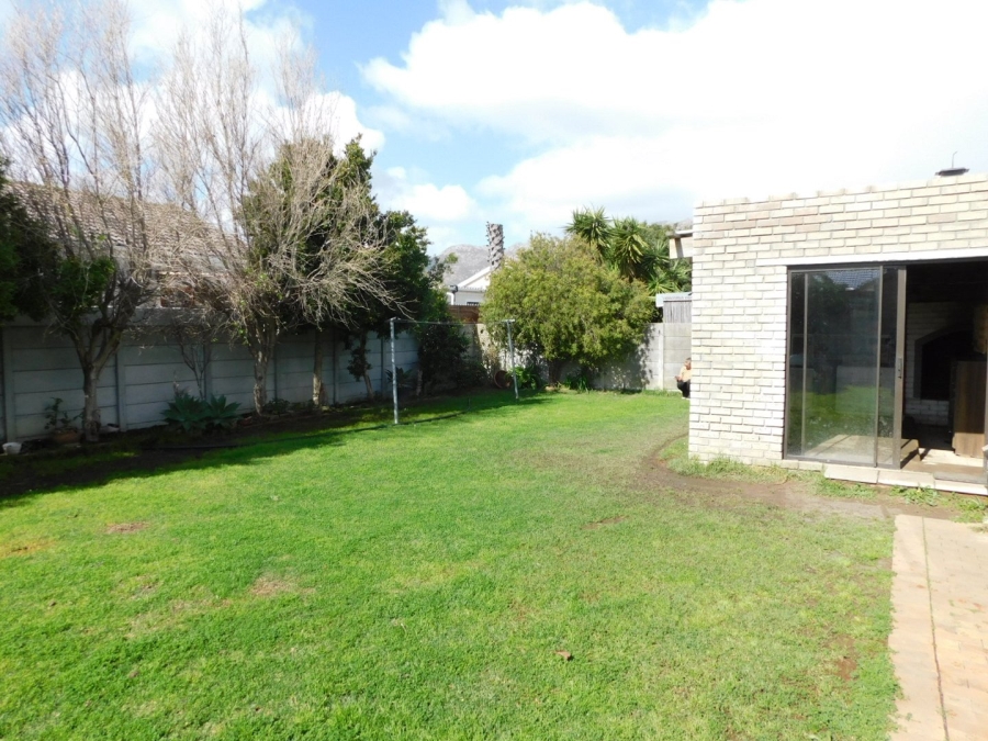 3 Bedroom Property for Sale in Onverwacht Western Cape